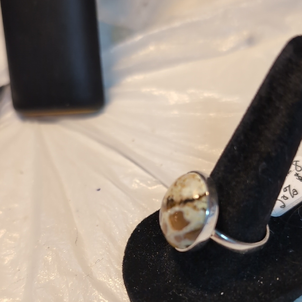 Unique Madigascar Opal Stone Ring. - image 2